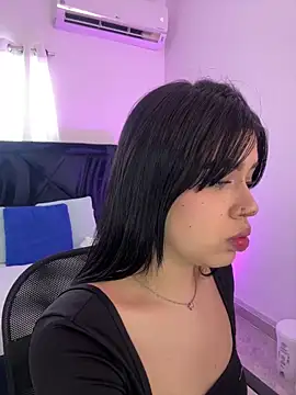 Snapshot of Lily_Woodz chatting on May 2026 07:11:01 PM Lily Woodz online show from May 2026 07:11:01 PM
