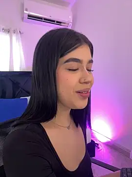 Snapshot of Lily_Woodz chatting on May 2026 07:09:01 PM Lily Woodz online show from May 2026 07:09:01 PM