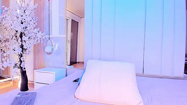 salomebenz online show from April 2026 09:39:33 PM