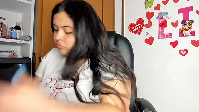 lizzie c online show from February 2025 07:32:02 PM