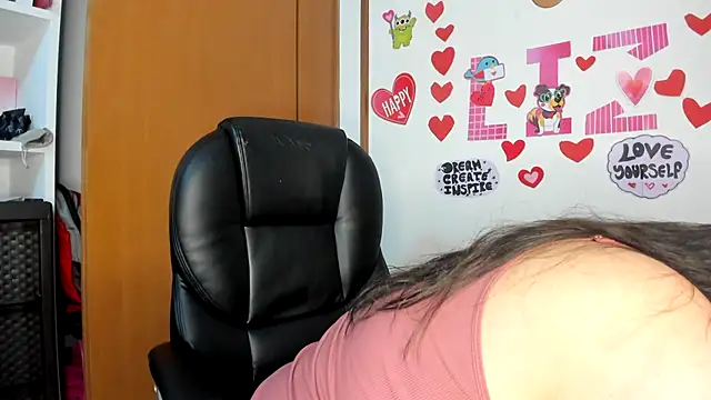 lizzie c online show from March 2025 05:57:01 AM