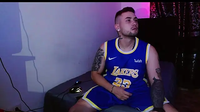 miia-liiam online show from December 2025 06:44:02 AM