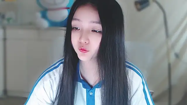 xiao-xiao-D online show from February 2025 12:49:01 PM