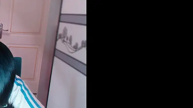 xiao-xiao-D online show from October 2025 05:35:02 AM