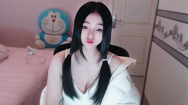 xiao-xiao-D online show from November 2025 06:01:01 AM