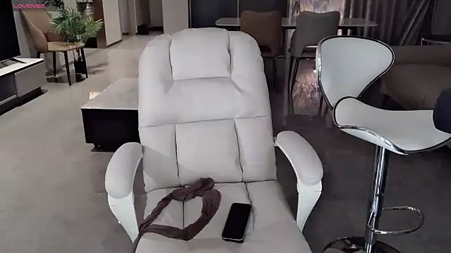 Irene--- online show from March 2025 09:02:01 AM