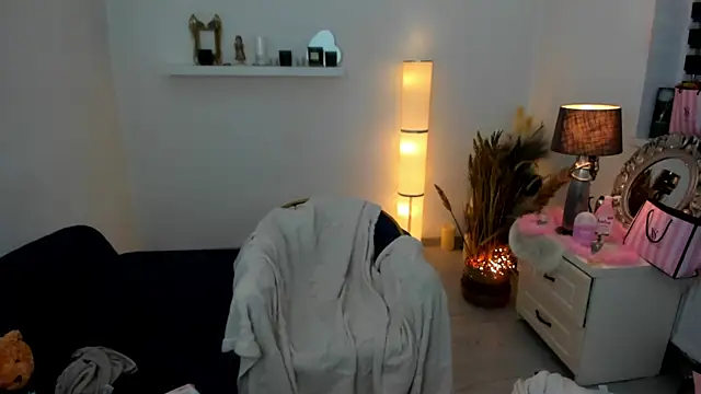 Aileen Stone online show from February 2025 08:04:02 PM