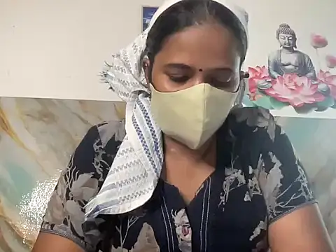 Tamil Sanjana  online show from October 2025 06:47:02 AM