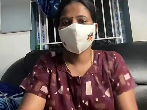 Tamil Sanjana  online show from April 2026 07:03:02 PM