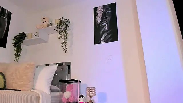 Alissonroses online show from October 2025 11:00:02 PM