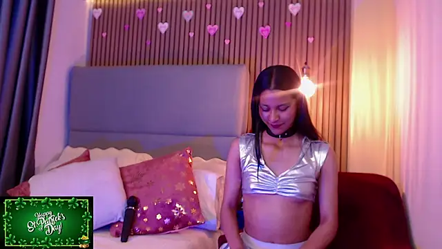 Sienna Blake  online show from March 2025 08:43:01 PM