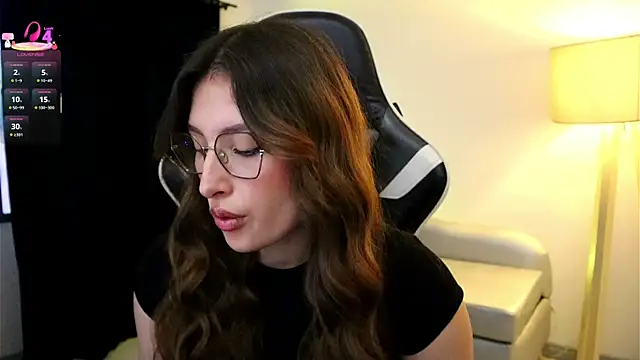 Daisha Riley online show from October 2025 08:30:02 PM