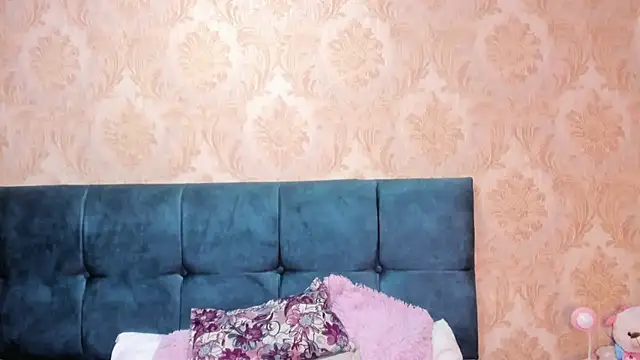 CintiaWalker online show from September 2025 12:32:02 PM