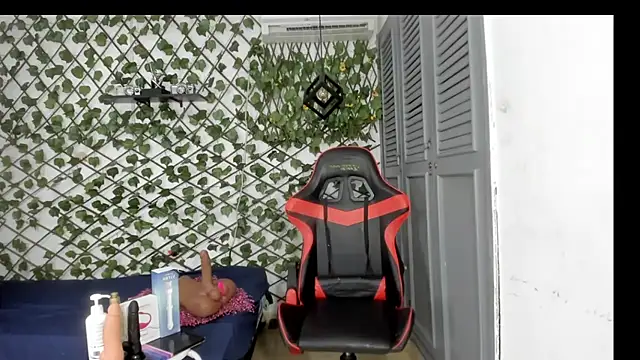 dani-lue online show from November 2025 01:10:02 PM