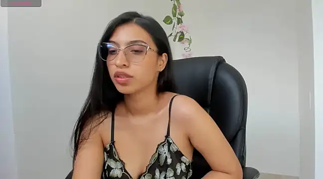 Ninna--1 online show from February 2025 03:24:02 PM