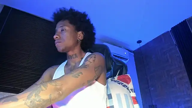 JhonyMiller  online show from October 2025 04:30:01 AM