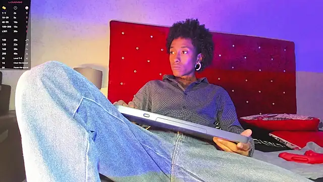 Snapshot of JhonyMiller_ chatting on December 2025 07:32:01 PM JhonyMiller online show from December 2025 07:32:01 PM