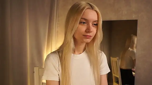 Snapshot of Hi_my_name_is chatting on February 2025 03:18:02 PM Hi my name is online show from February 2025 03:18:02 PM