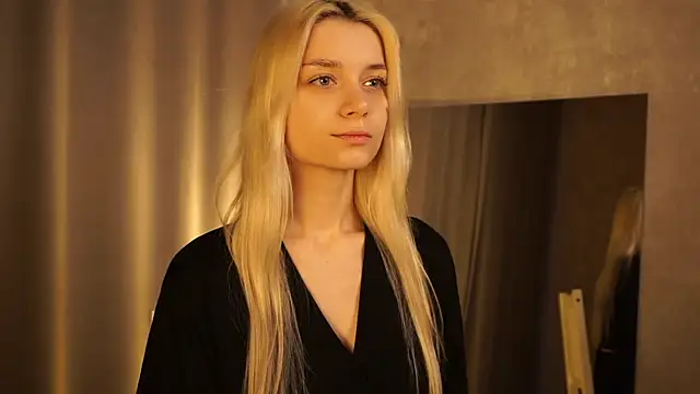 Snapshot of Hi_my_name_is chatting on March 2025 02:34:02 PM Hi my name is online show from March 2025 02:34:02 PM