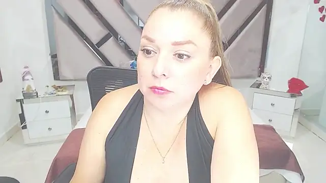 natalia5560 online show from March 2025 01:59:02 PM