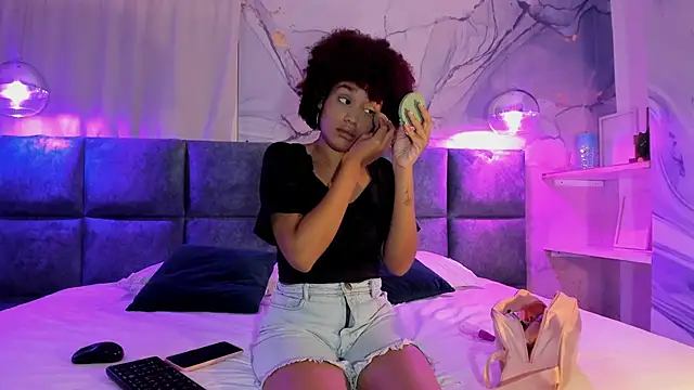 loladupont online show from March 2025 11:32:01 AM