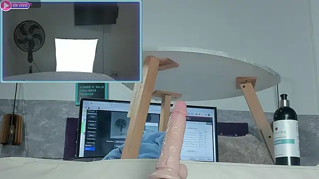 Little lili19 online show from January 2025 04:00:01 AM