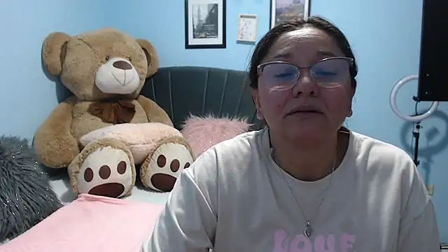 AngelRouss online show from April 2026 03:17:02 AM