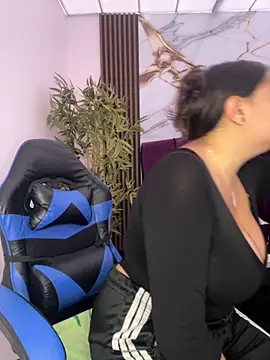 michell boobs  online show from November 2025 01:21:02 PM