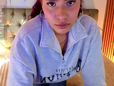 charlottee white online show from July 2026 09:01:02 PM