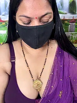 FlatVincy4 online show from November 2025 04:01:01 AM