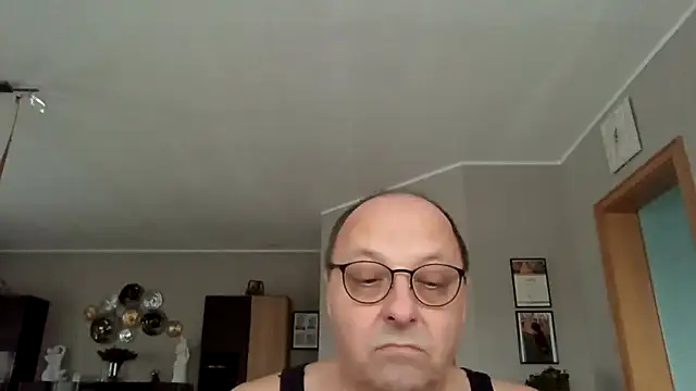 Snapshot of pumel60 chatting on December 2024 11:36:01 AM pumel60 online show from December 2024 11:36:01 AM