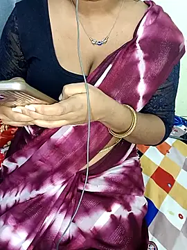 Snapshot of Tamilbigboobie chatting on December 2025 06:49:02 PM Tamilbigboobie online show from December 2025 06:49:02 PM