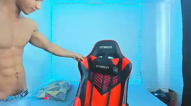 oliver thompsson7 online show from February 2025 08:57:01 PM