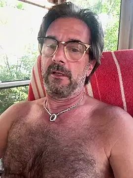 Snapshot of Johnny_Bottoms chatting on July 2026 10:09:02 PM Johnny Bottoms online show from July 2026 10:09:02 PM