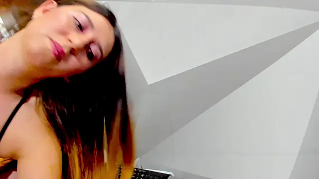 Valeria grey69 online show from October 2025 08:31:01 PM