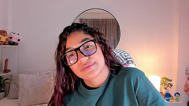 martina roldam online show from March 2025 03:42:01 AM