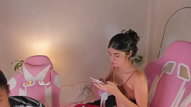 martina roldam online show from September 2025 02:37:02 AM