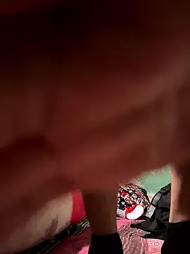 Snapshot of GildanK18 chatting on January 2026 09:37:02 AM GildanK18 online show from January 2026 09:37:02 AM