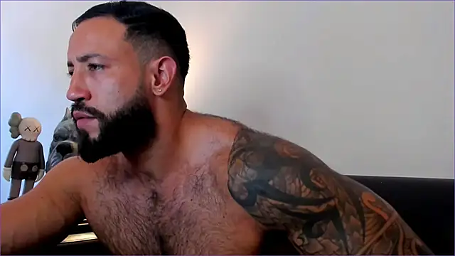 BradLeon  online show from October 2025 07:49:02 PM