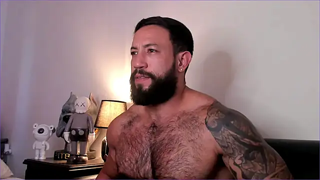 BradLeon  online show from November 2025 08:43:01 PM