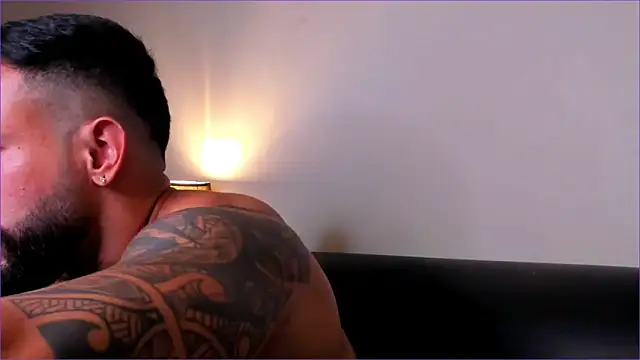 BradLeon  online show from December 2025 02:19:02 AM