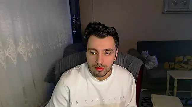 handsomeee04 online show from February 2025 03:34:01 PM