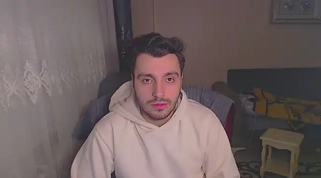 handsomeee04 online show from February 2025 09:04:02 PM