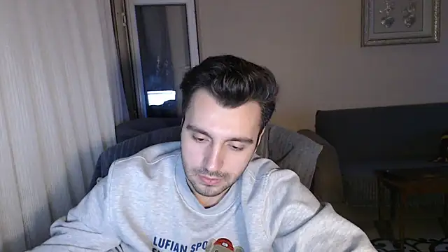 handsomeee04 online show from October 2025 09:04:01 PM