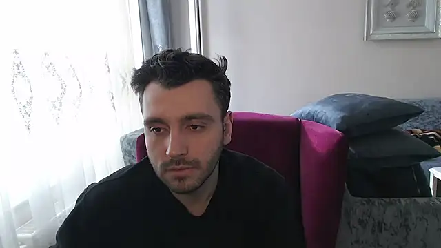 handsomeee04 online show from February 2026 01:32:02 PM