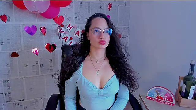 emmaTorres1 online show from February 2025 07:49:01 PM