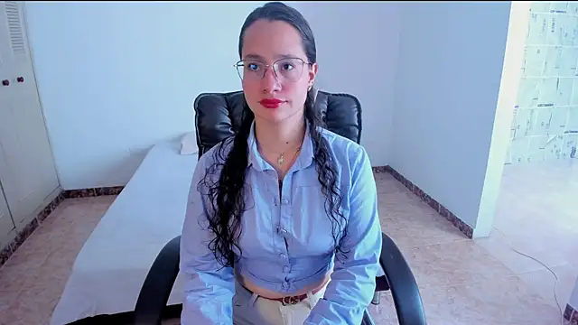 emmaTorres1 online show from February 2025 02:26:01 PM