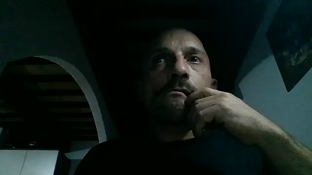 Snapshot of SPRUZZOLO80 chatting on May 2026 05:42:04 PM SPRUZZOLO80 online show from May 2026 05:42:04 PM