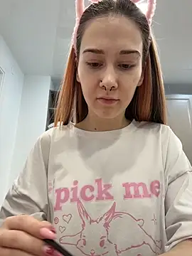 SashaMeow online show from April 2026 04:02:02 PM