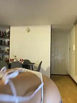 Snapshot of lauuraww chatting on January 2025 08:06:01 AM lauuraww online show from January 2025 08:06:01 AM